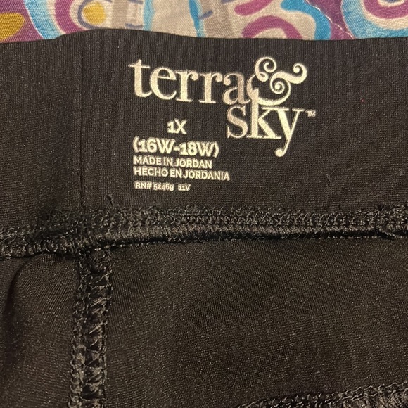 Black Pull on Pants - Picture 4 of 4